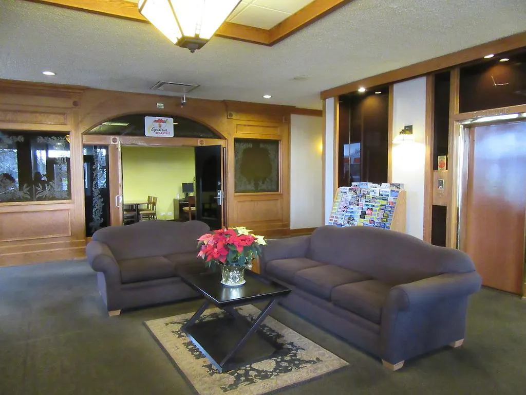 Super 8 Victoria Motel 2*,