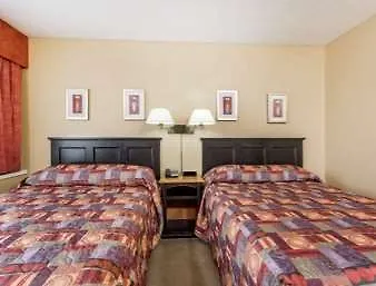 Super 8 Victoria Motel 2*,