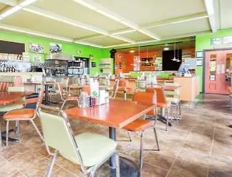Super 8 Victoria Μοτέλ